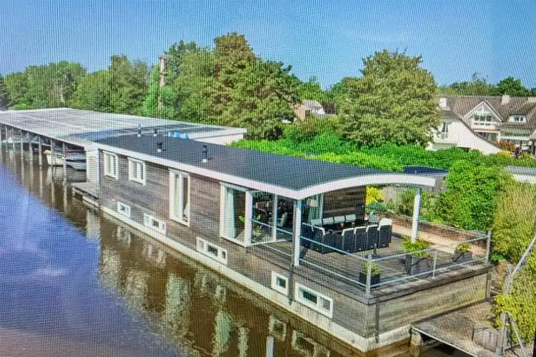 Watervilla De Otter Vakantiehuis Loosdrechtse Plassen met whirlpool